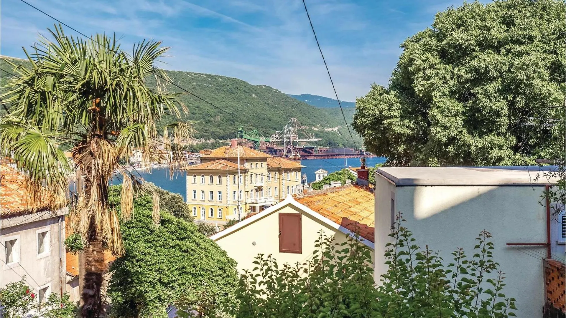 Amazing Apartment In Bakar With Kitchen 0*,  Croacia